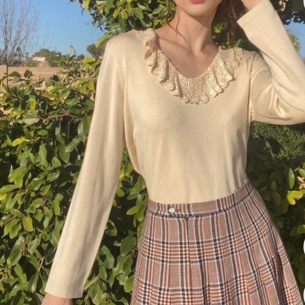 Vintage 90s / Y2k Silk ruffle collar long sleeve cream blouse by Ralph Lauren